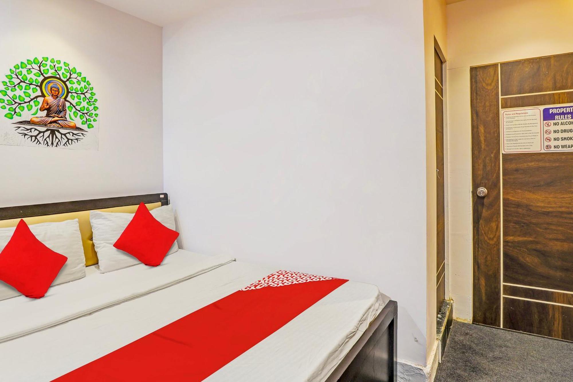 Hotel O Lotus Hotel Surat Ngoại thất bức ảnh