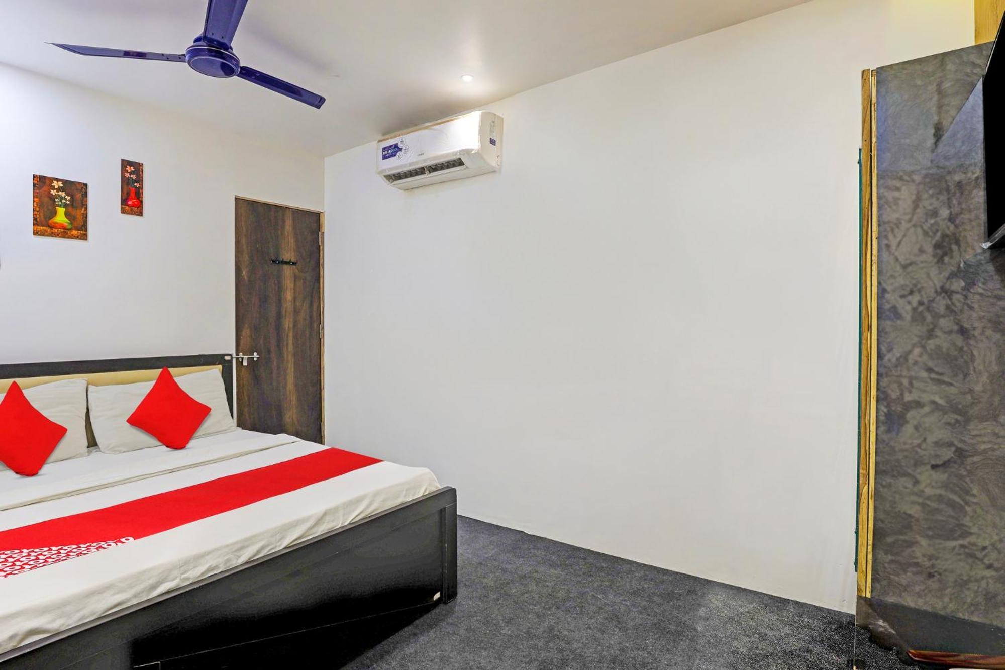 Hotel O Lotus Hotel Surat Ngoại thất bức ảnh