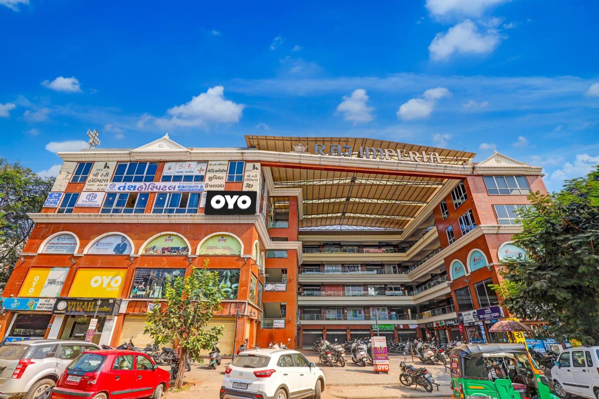 Hotel O Lotus Hotel Surat Ngoại thất bức ảnh