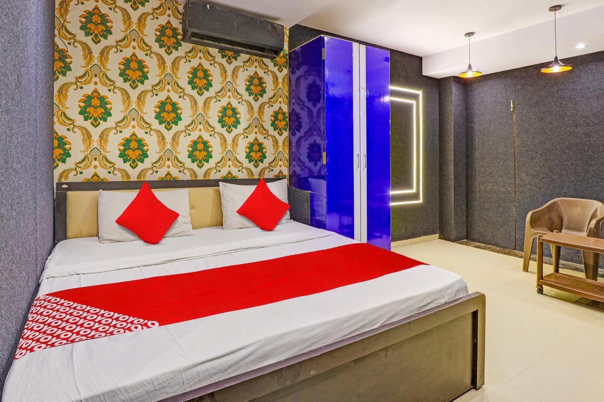 Hotel O Lotus Hotel Surat Ngoại thất bức ảnh