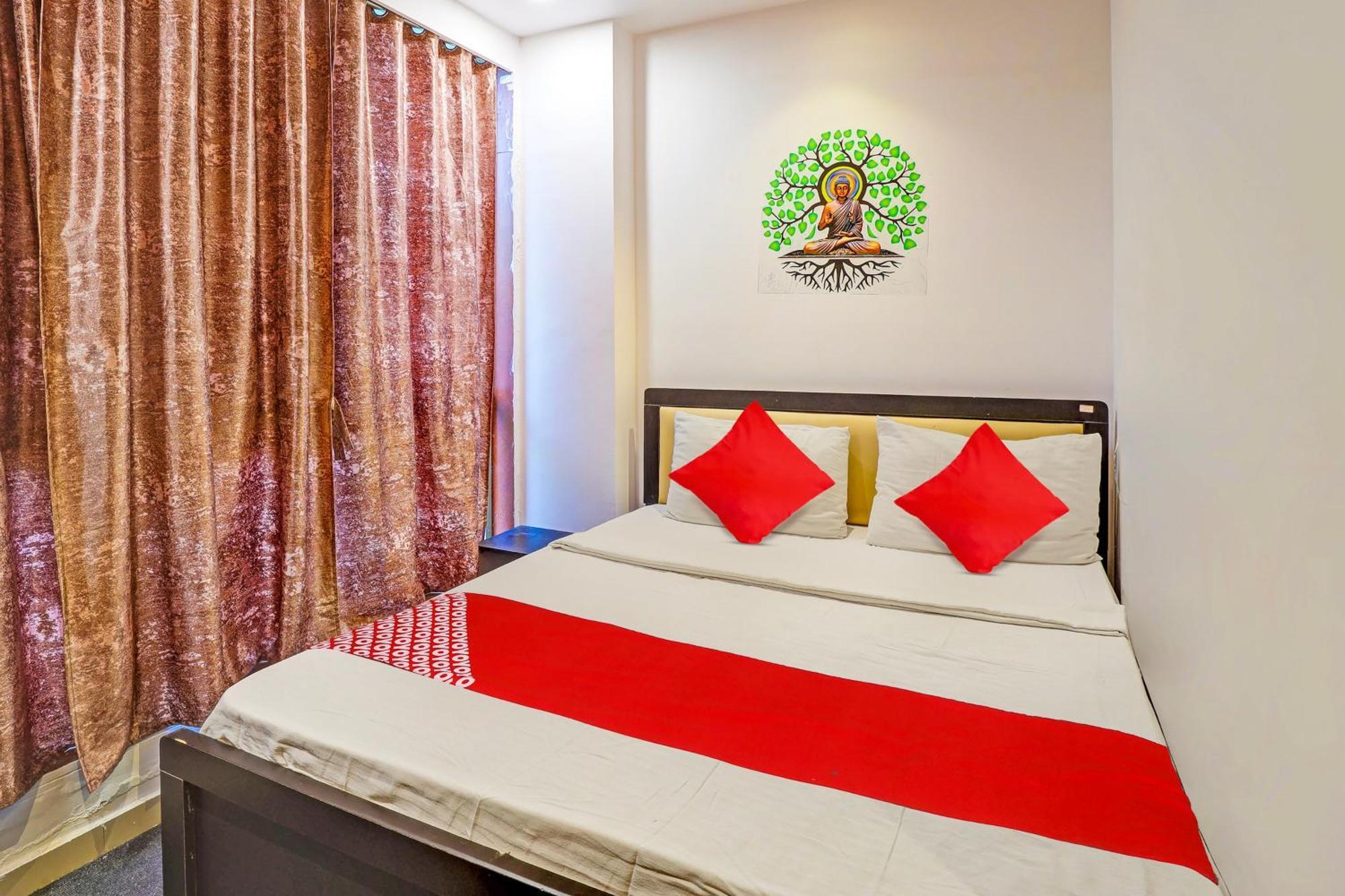 Hotel O Lotus Hotel Surat Ngoại thất bức ảnh